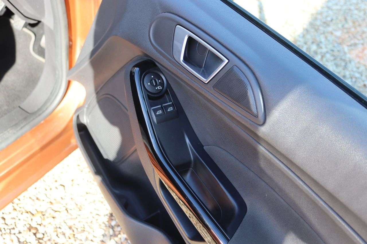 2015 FORD FIESTA 2015 FORD FIESTA