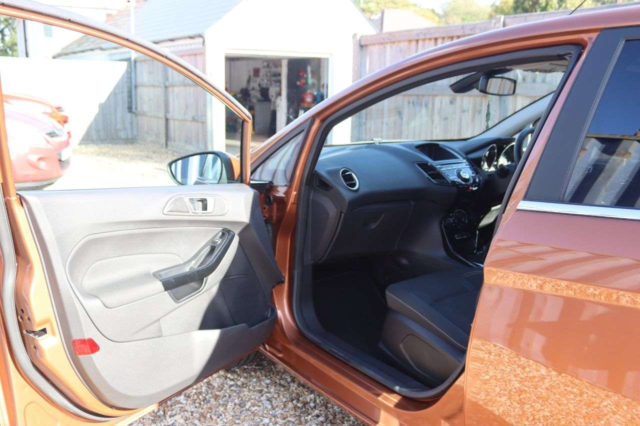 2015 FORD FIESTA 2015 FORD FIESTA