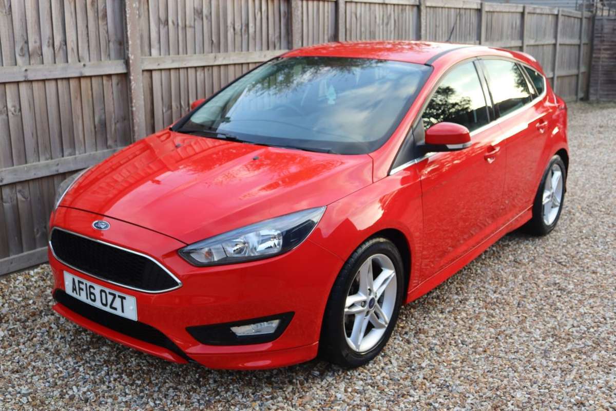 Check out this Ford Focus 2016 Petrol Manual