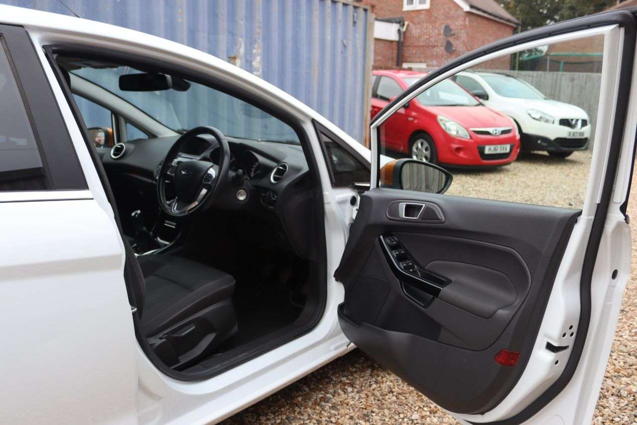 2016 FORD FIESTA 2016 FORD FIESTA