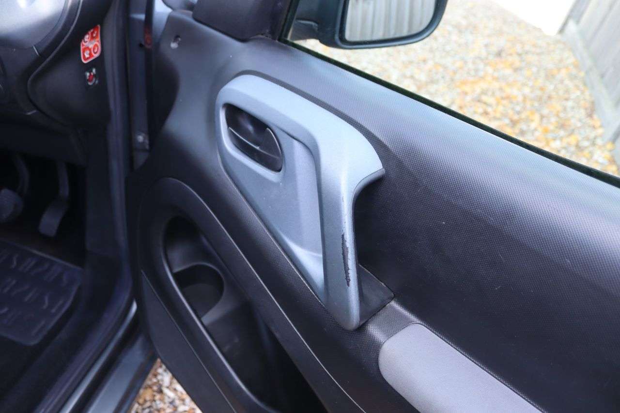 2013 PEUGEOT PARTNER TEPEE 2013 PEUGEOT PARTNER TEPEE