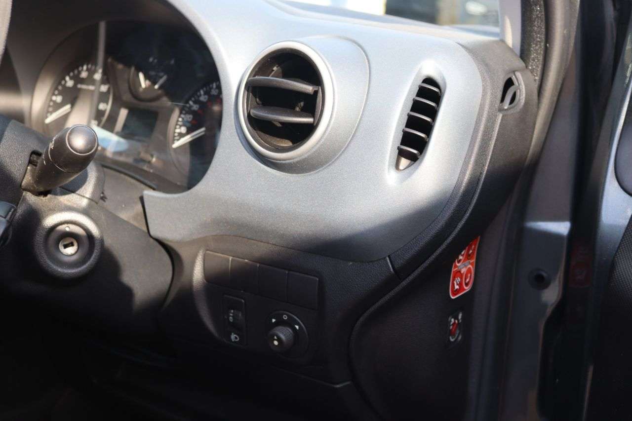 2013 PEUGEOT PARTNER TEPEE 2013 PEUGEOT PARTNER TEPEE