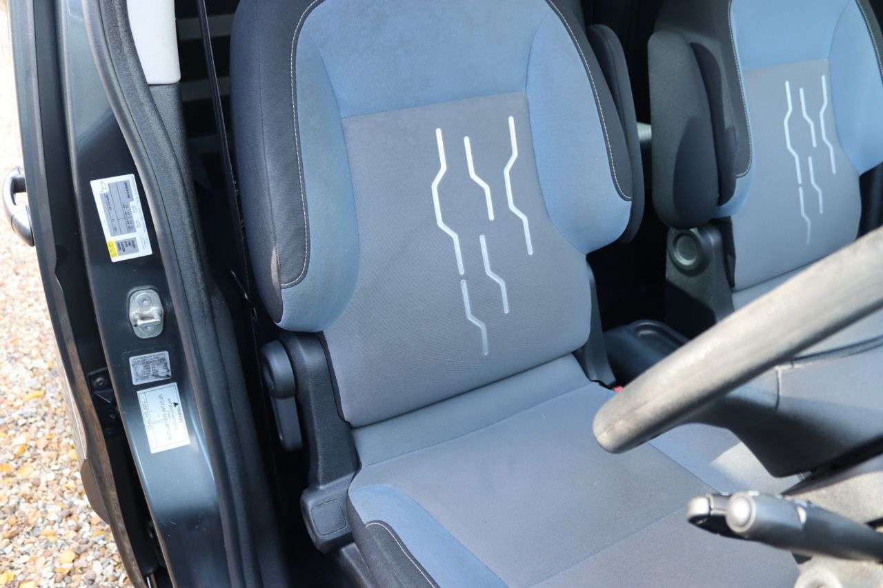 2013 PEUGEOT PARTNER TEPEE 2013 PEUGEOT PARTNER TEPEE