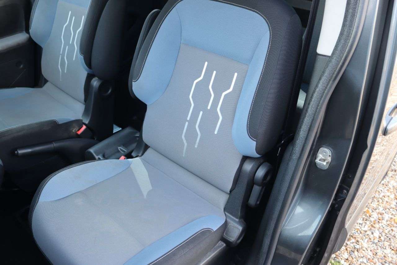 2013 PEUGEOT PARTNER TEPEE 2013 PEUGEOT PARTNER TEPEE