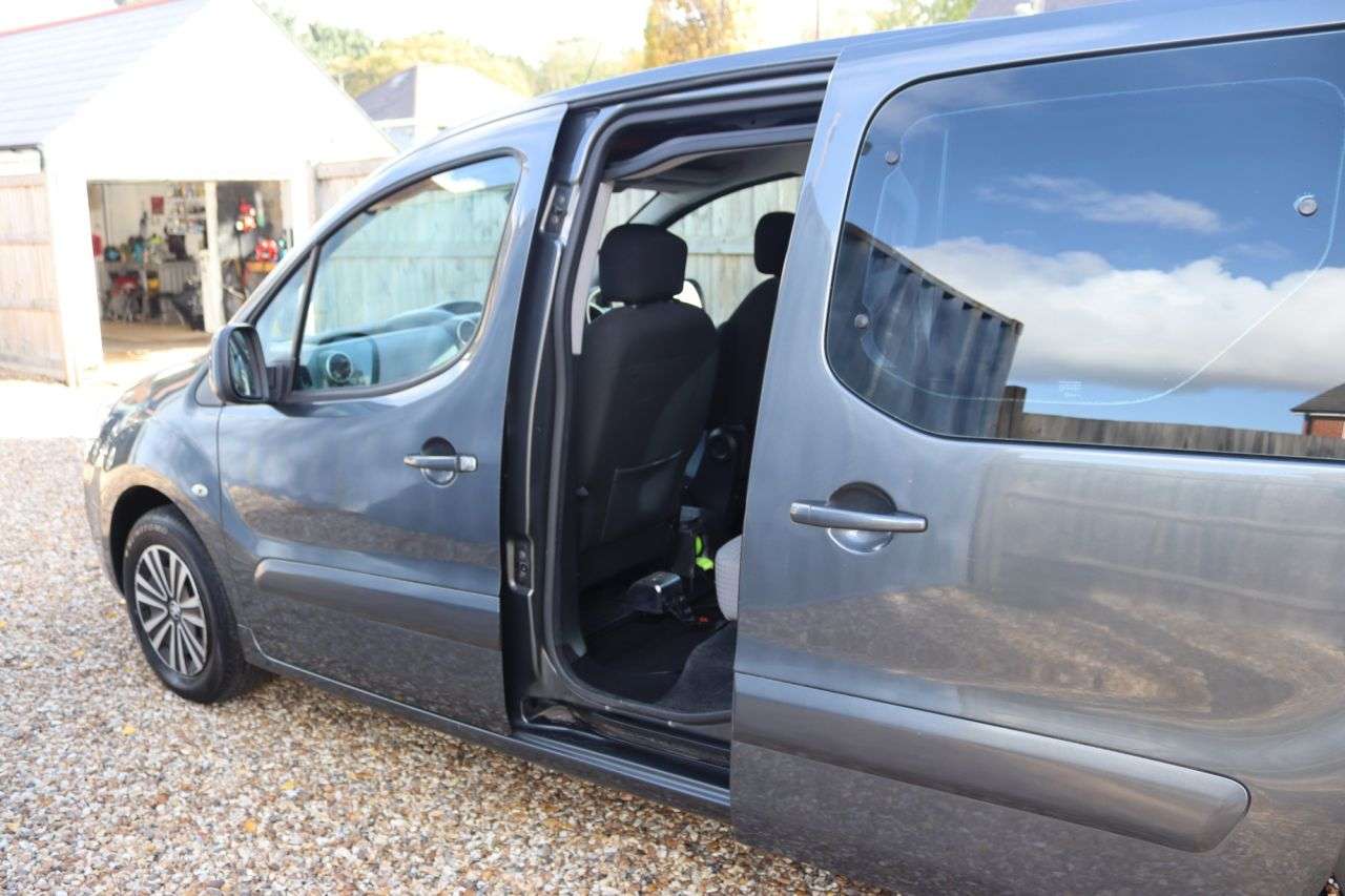 2013 PEUGEOT PARTNER TEPEE 2013 PEUGEOT PARTNER TEPEE