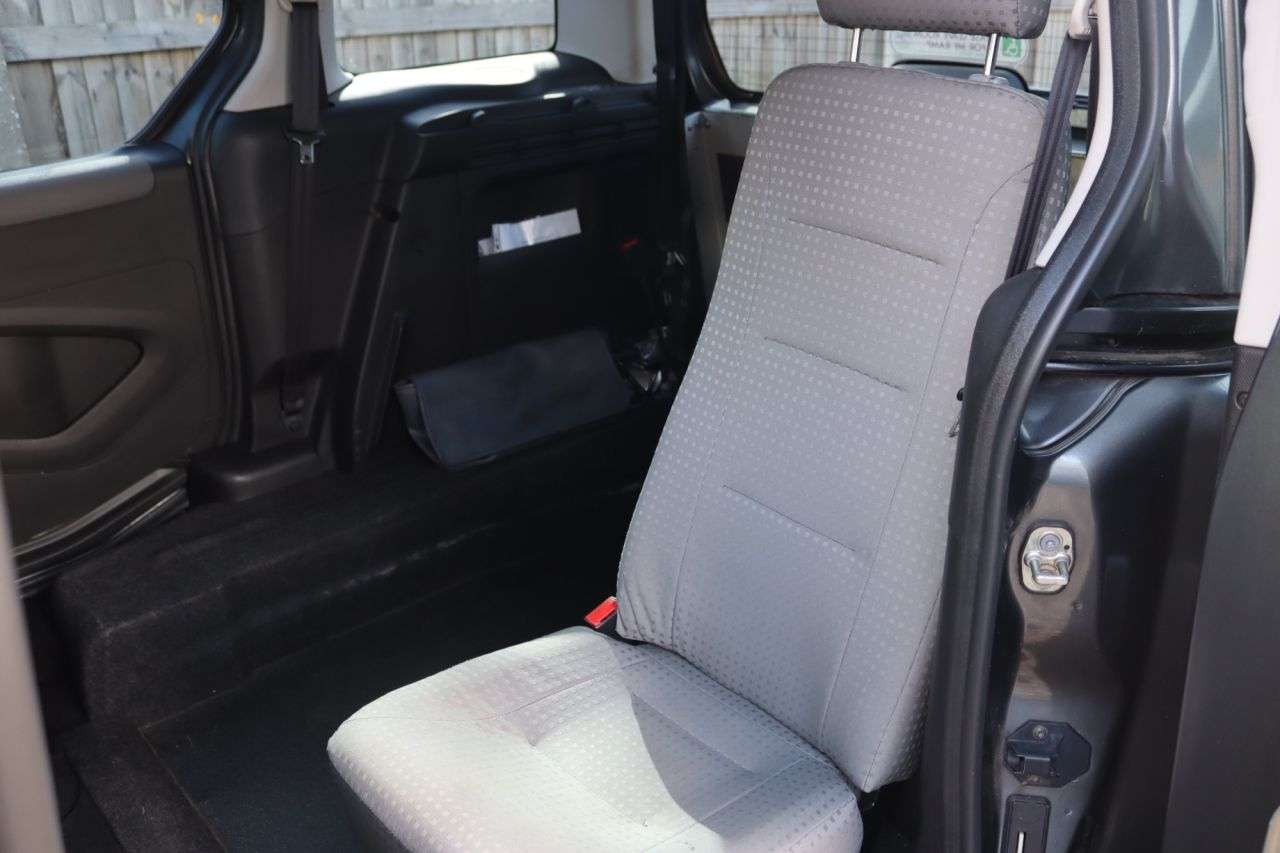 2013 PEUGEOT PARTNER TEPEE 2013 PEUGEOT PARTNER TEPEE