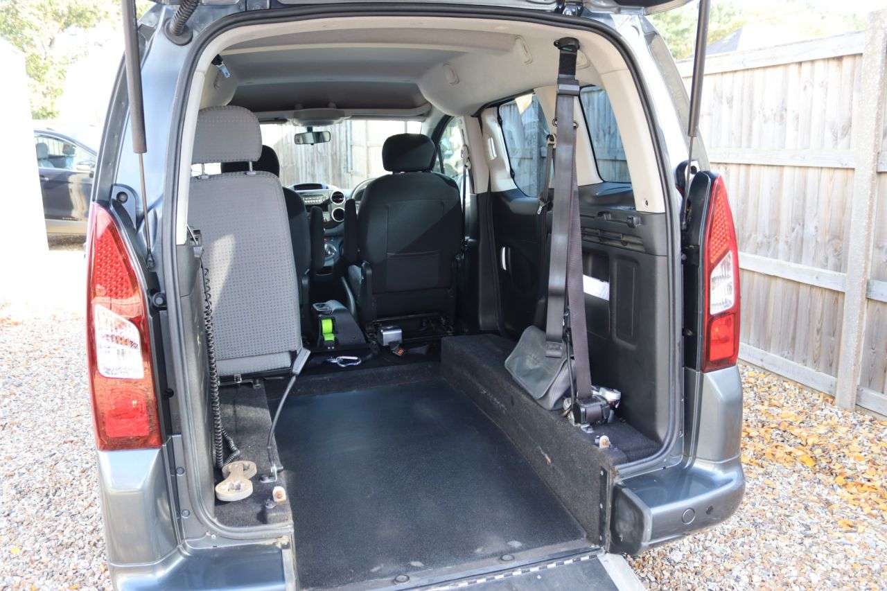 2013 PEUGEOT PARTNER TEPEE 2013 PEUGEOT PARTNER TEPEE