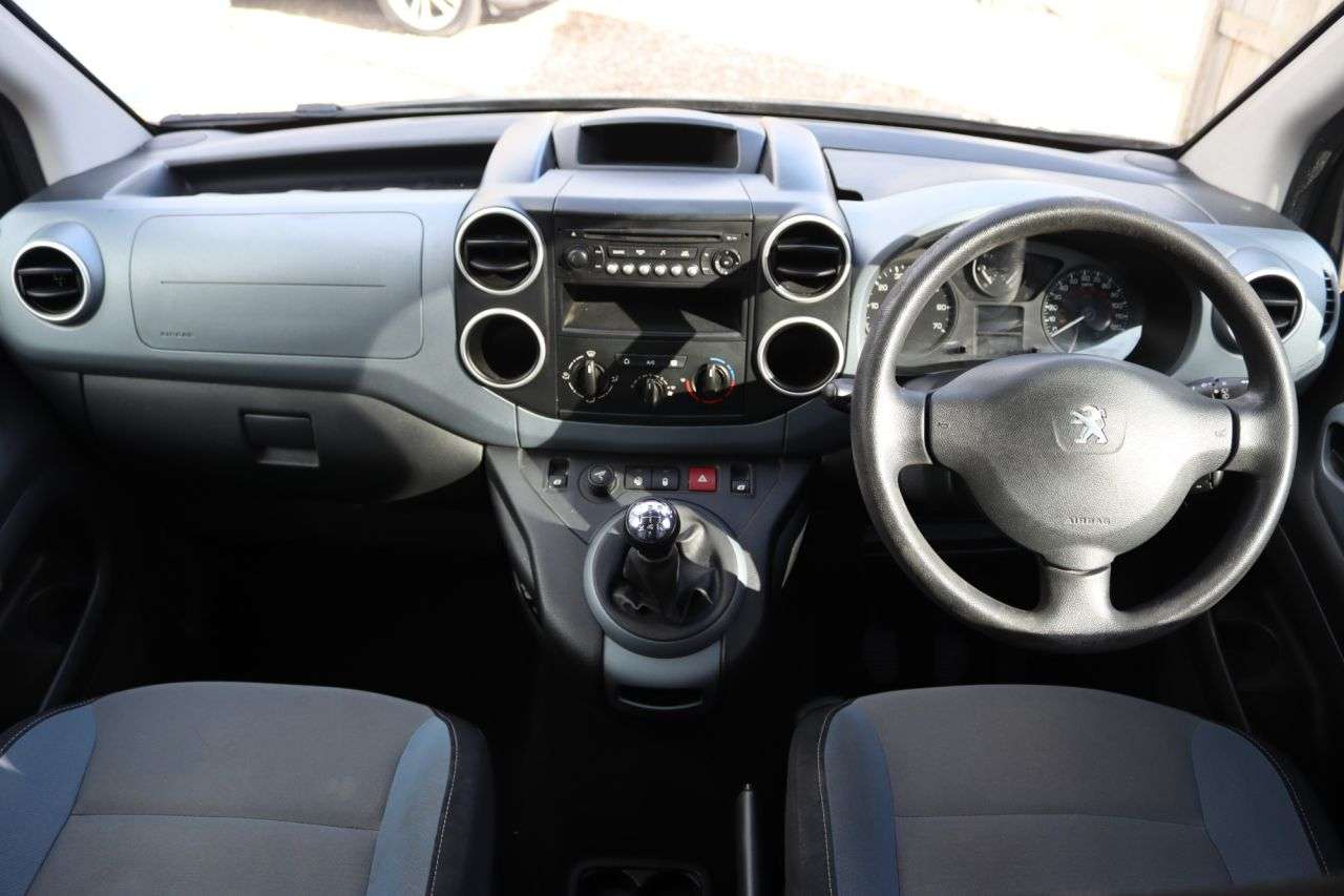 2013 PEUGEOT PARTNER TEPEE 2013 PEUGEOT PARTNER TEPEE