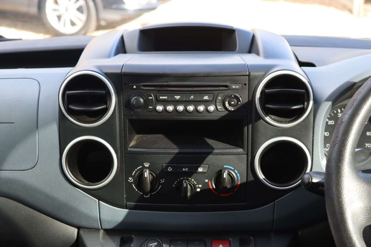 2013 PEUGEOT PARTNER TEPEE 2013 PEUGEOT PARTNER TEPEE