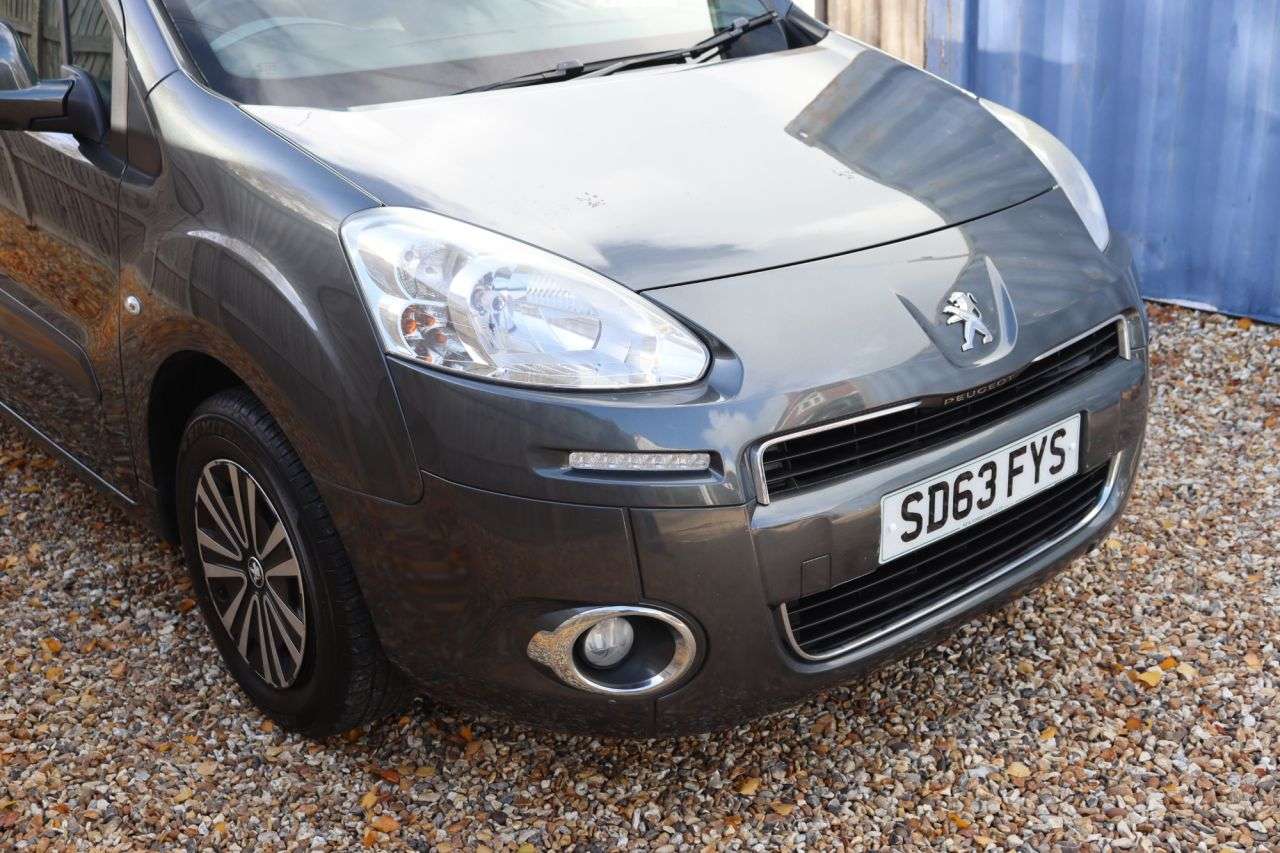 2013 PEUGEOT PARTNER TEPEE 2013 PEUGEOT PARTNER TEPEE