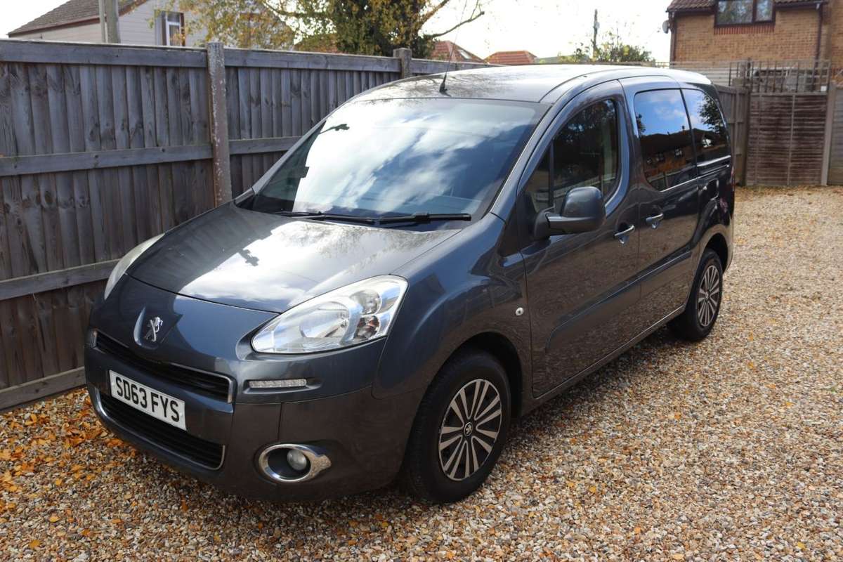 Check out this Peugeot Partner Tepee 2013 Petrol Manual