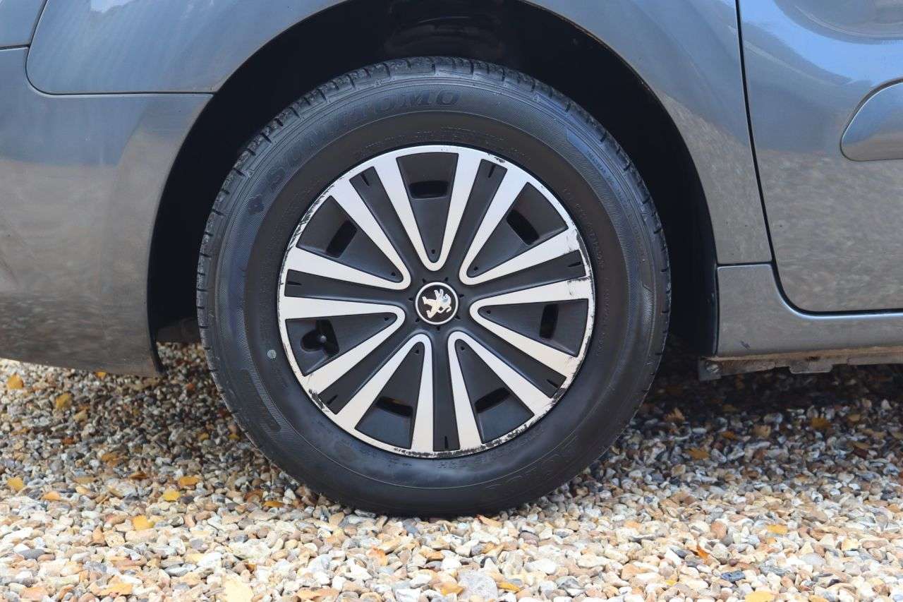 2013 PEUGEOT PARTNER TEPEE 2013 PEUGEOT PARTNER TEPEE