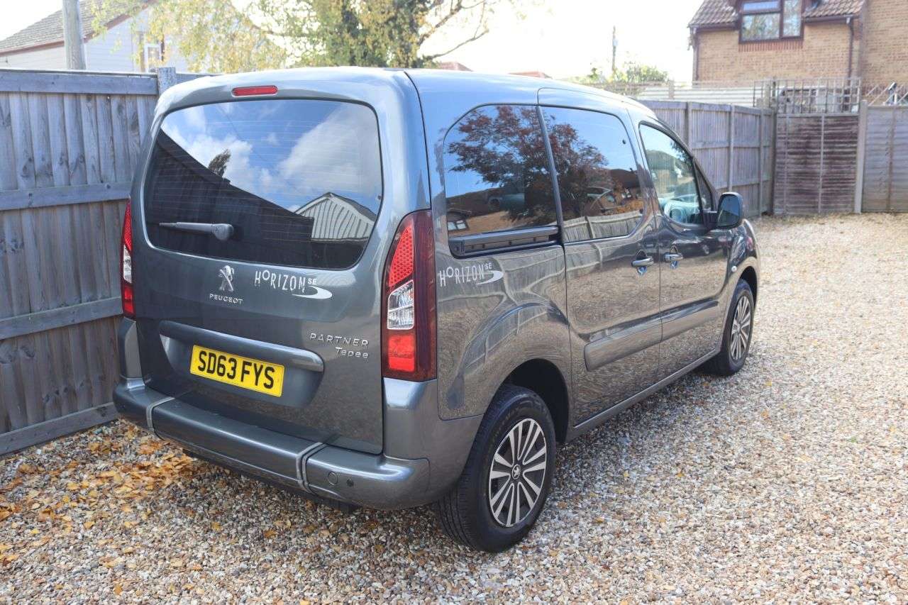 2013 PEUGEOT PARTNER TEPEE 2013 PEUGEOT PARTNER TEPEE