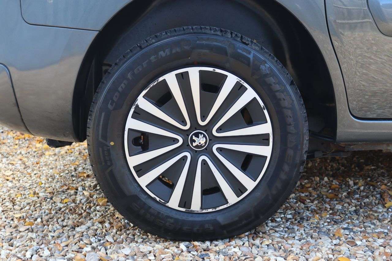 2013 PEUGEOT PARTNER TEPEE 2013 PEUGEOT PARTNER TEPEE