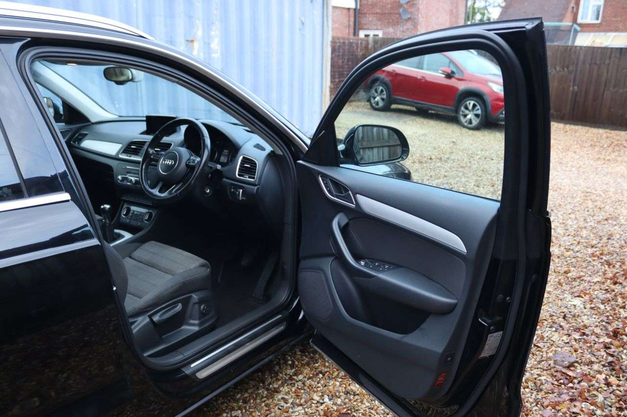 2015 AUDI Q3 2015 AUDI Q3