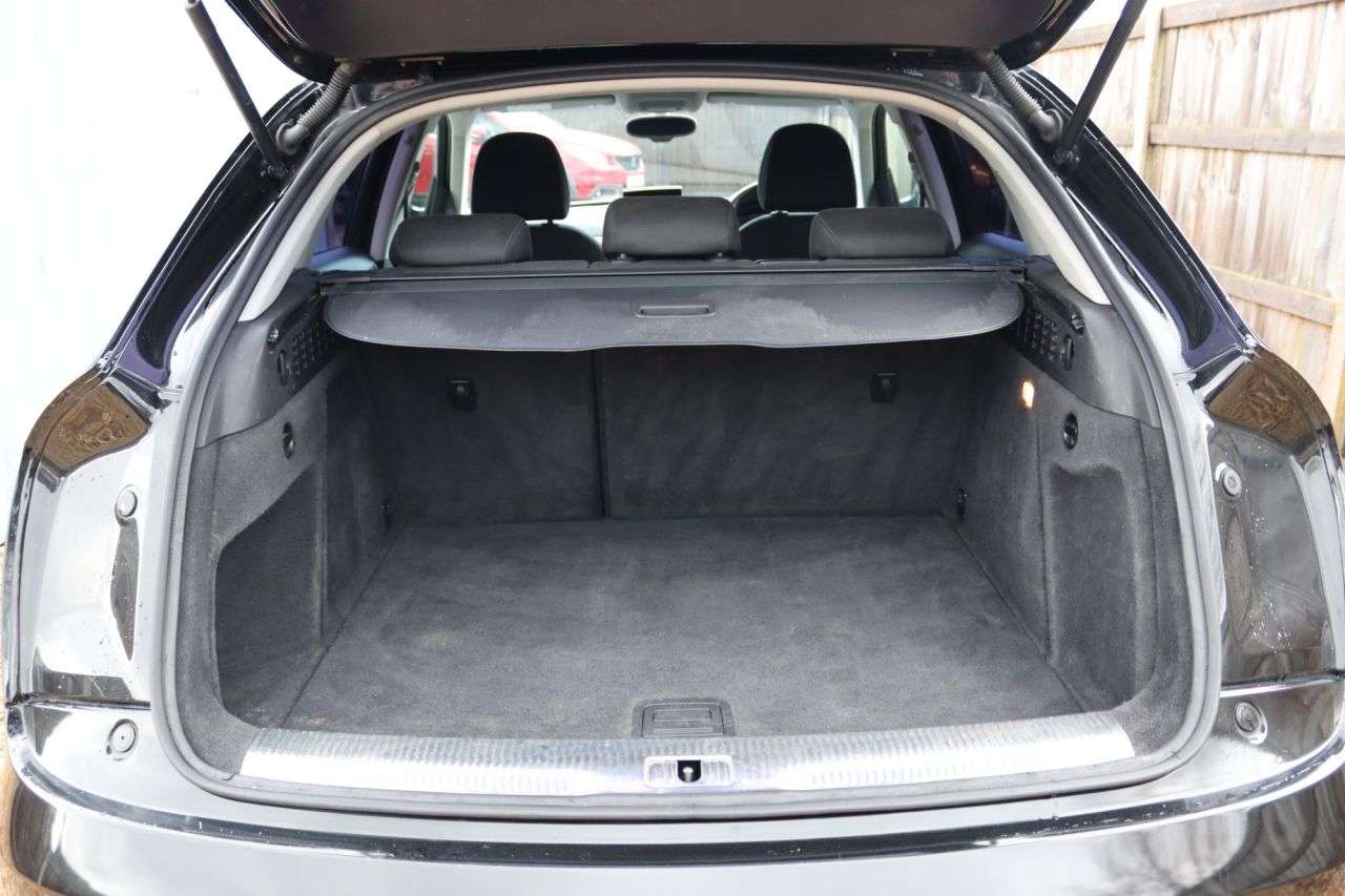 2015 AUDI Q3 2015 AUDI Q3