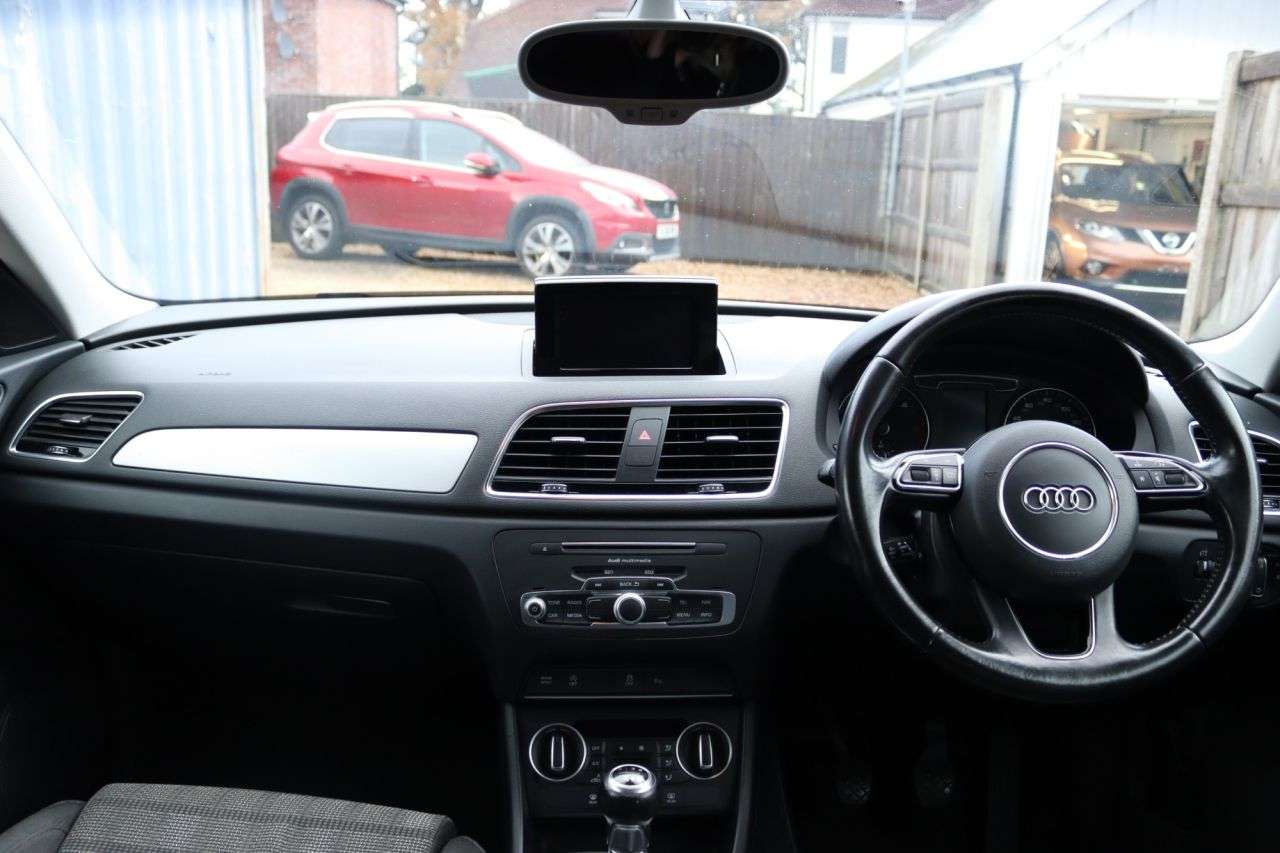 2015 AUDI Q3 2015 AUDI Q3