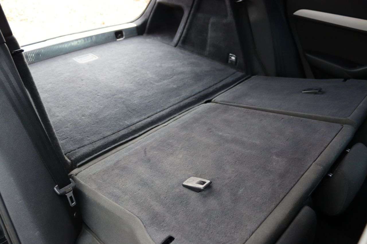 2015 AUDI Q3 2015 AUDI Q3