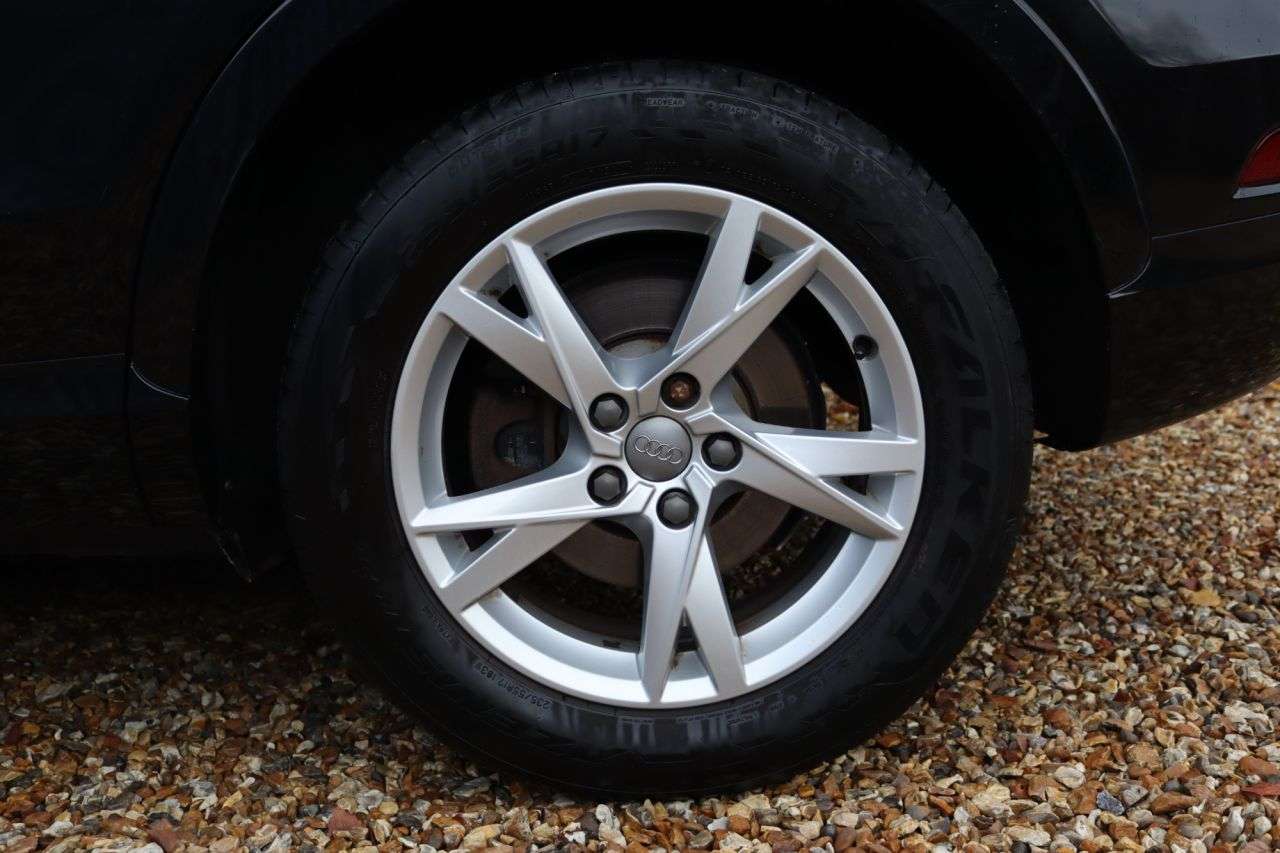 2015 AUDI Q3 2015 AUDI Q3