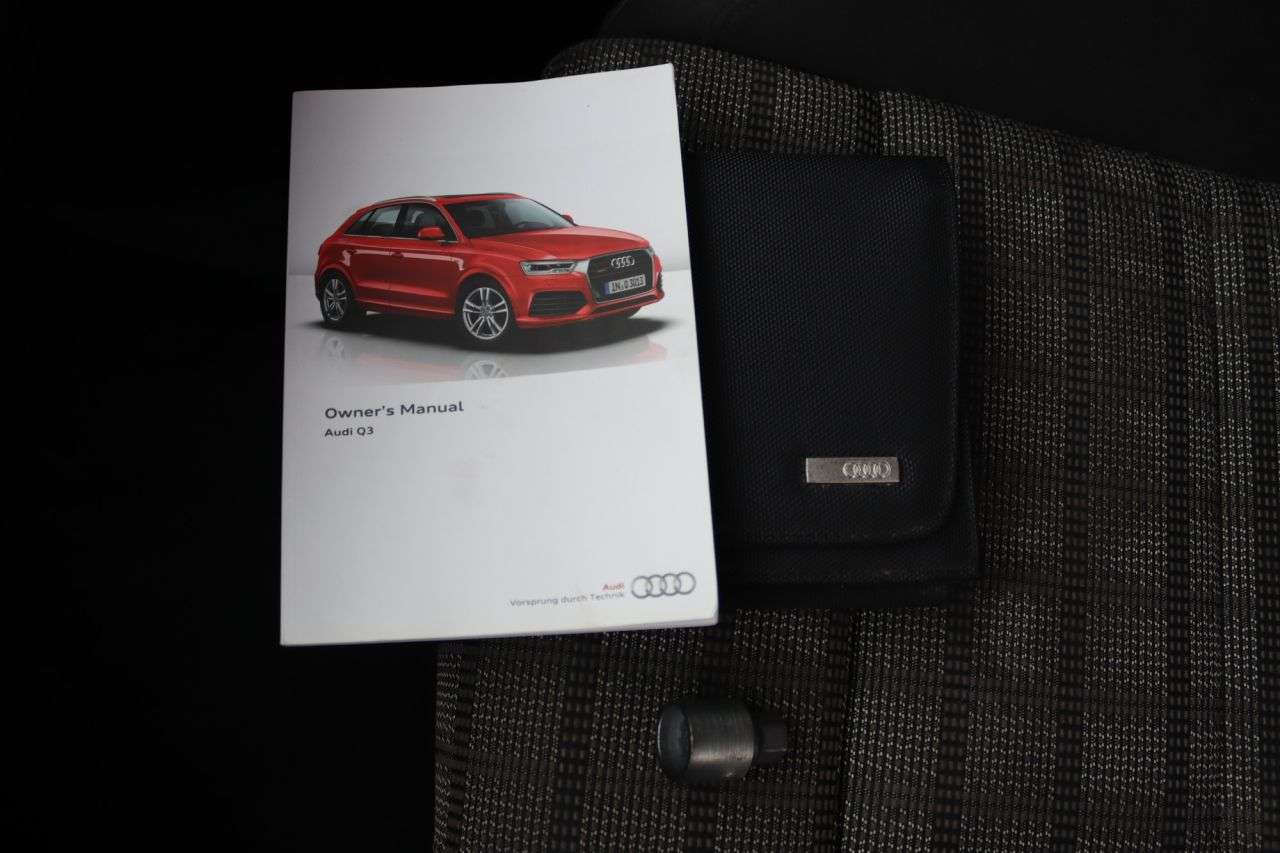 2015 AUDI Q3 2015 AUDI Q3