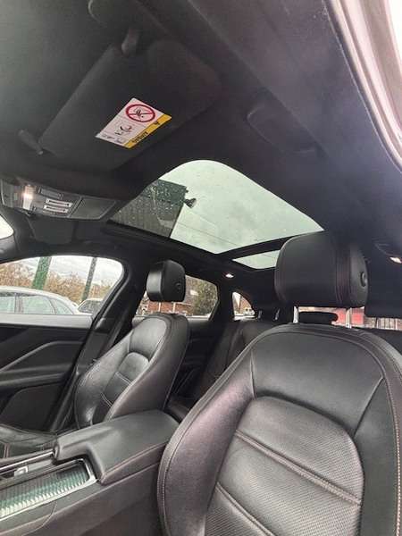 2017 JAGUAR F-PACE 2017 JAGUAR F-PACE