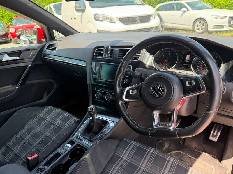 2015 VOLKSWAGEN GOLF 2015 VOLKSWAGEN GOLF