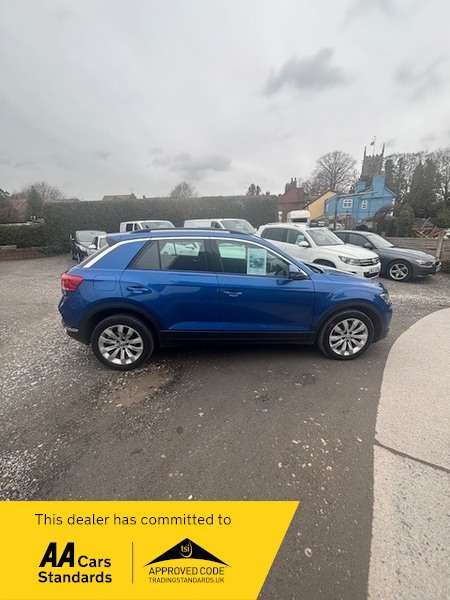 2019 VOLKSWAGEN T-ROC 2019 VOLKSWAGEN T-ROC