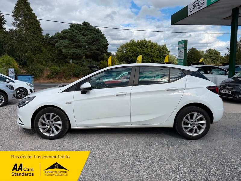 A 2019 VAUXHALL ASTRA DESIGN ECOTEC S/S, A/C, LOW MILLAGE, ALLOYS, SURROUND SPEAKERS,LIKE NEW INSIDE A 2019 VAUXHALL ASTRA DESIGN ECOTEC S/S, A/C, LOW MILLAGE, ALLOYS, SURROUND SPEAKERS,LIKE NEW INSIDE