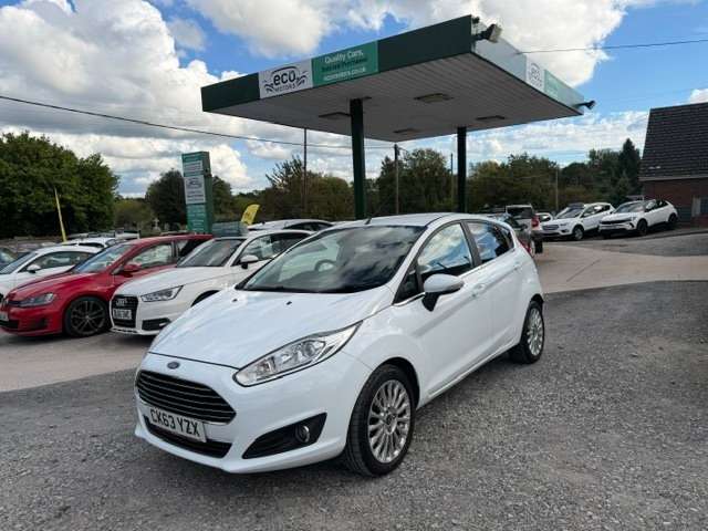 A 2014 FORD FIESTA TITANIUM, BLUETOOTH, ALLOYS, LOW INSURANCE, ECOMONICAL A 2014 FORD FIESTA TITANIUM, BLUETOOTH, ALLOYS, LOW INSURANCE, ECOMONICAL