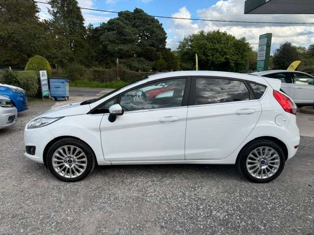 A 2014 FORD FIESTA TITANIUM, BLUETOOTH, ALLOYS, LOW INSURANCE, ECOMONICAL A 2014 FORD FIESTA TITANIUM, BLUETOOTH, ALLOYS, LOW INSURANCE, ECOMONICAL
