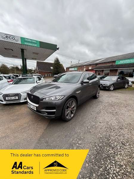 A 2017 JAGUAR F-PACE PRESTIGE AWD-Parking Camera-Sat Navigation-Heated Seats-Low Mileage-Automatic-Panoramic Roof!! A 2017 JAGUAR F-PACE PRESTIGE AWD-Parking Camera-Sat Navigation-Heated Seats-Low Mileage-Automatic-Panoramic Roof!!