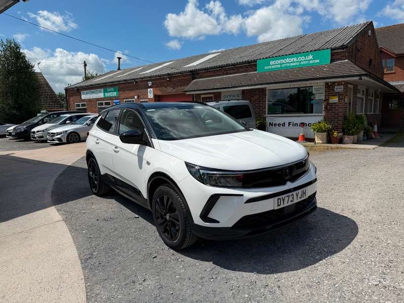 A 2023 VAUXHALL GRANDLAND GS A 2023 VAUXHALL GRANDLAND GS