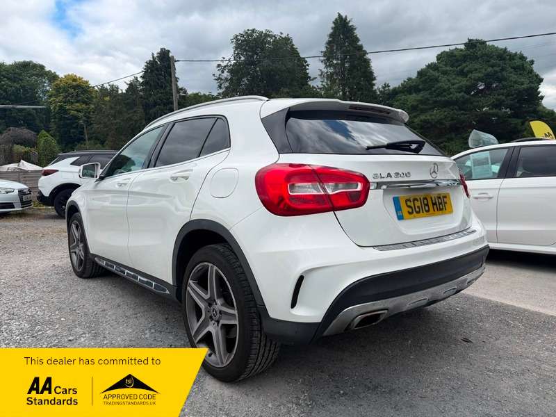 A 2018 MERCEDES GLA GLA 200 AMG LINE, CARPLAY, ALCANTARA, ALLOYS, CHEAP INSURANCE A 2018 MERCEDES GLA GLA 200 AMG LINE, CARPLAY, ALCANTARA, ALLOYS, CHEAP INSURANCE