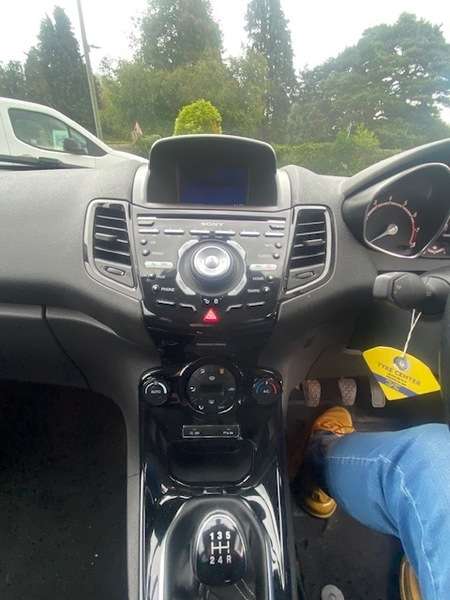 2015 FORD FIESTA 2015 FORD FIESTA