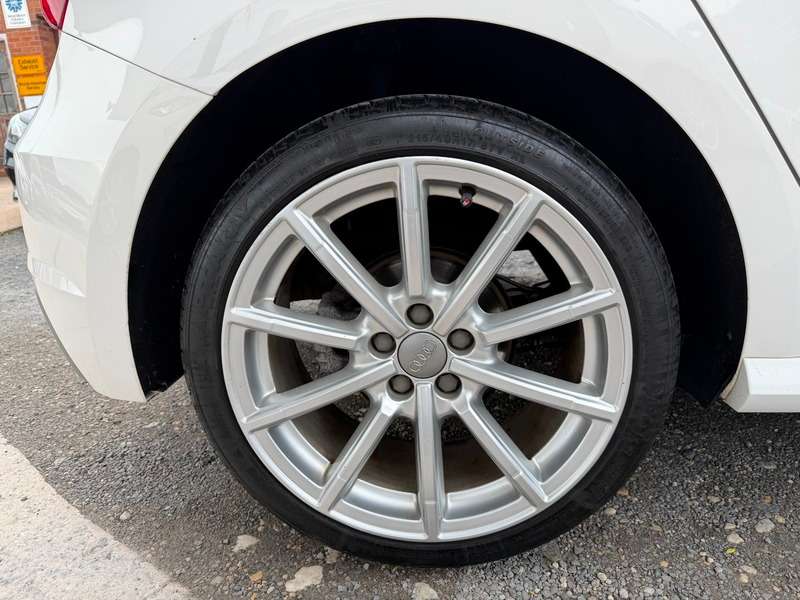 2016 AUDI A1 2016 AUDI A1