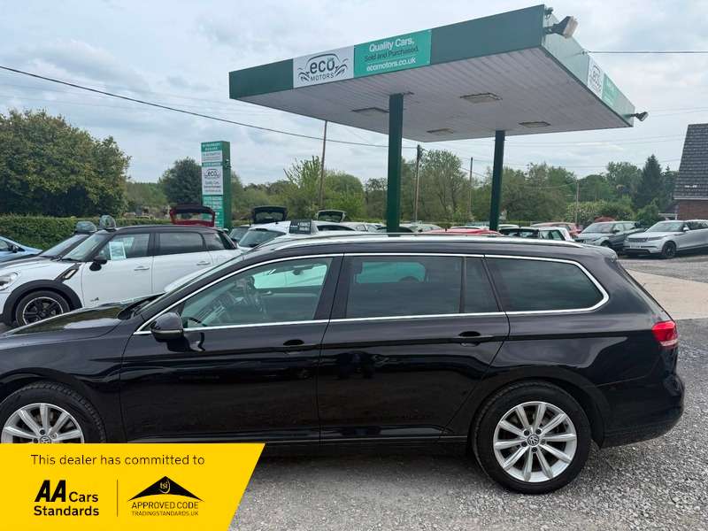 A 2016 VOLKSWAGEN PASSAT SE BUSINESS TDI BLUEMOTION TECH DSG 1 FORMER LADY OWNER 9 STAMP IN THE BOOK IMMACUKATE INSIDE AND OUT A 2016 VOLKSWAGEN PASSAT SE BUSINESS TDI BLUEMOTION TECH DSG 1 FORMER LADY OWNER 9 STAMP IN THE BOOK IMMACUKATE INSIDE AND OUT