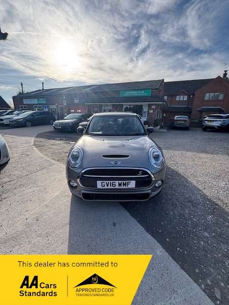 A 2016 MINI MINI COOPER SD-MANUAL-SAT NAVIGATION-VERY SOUGHT AFTER VEHICLE IN METALLIC SILVER-GOOD SERVICE HISTORY-2 KEYS-£35 ROAD TAX!! A 2016 MINI MINI COOPER SD-MANUAL-SAT NAVIGATION-VERY SOUGHT AFTER VEHICLE IN METALLIC SILVER-GOOD SERVICE HISTORY-2 KEYS-£35 ROAD TAX!!