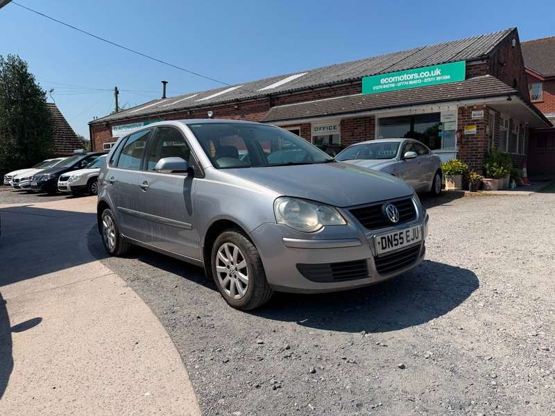 A 2006 VOLKSWAGEN POLO SE (75BHP), ELECTRIC WINDOWS, ALLOY WHEELS, ALMOST BRAND NEW INSIDE A 2006 VOLKSWAGEN POLO SE (75BHP), ELECTRIC WINDOWS, ALLOY WHEELS, ALMOST BRAND NEW INSIDE