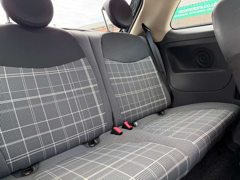 2017 FIAT 500 2017 FIAT 500