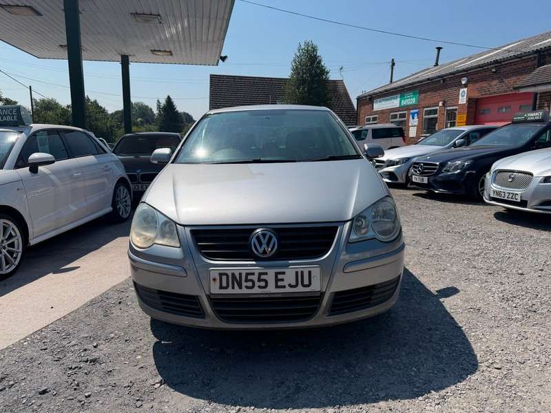 A 2006 VOLKSWAGEN POLO SE (75BHP), ELECTRIC WINDOWS, ALLOY WHEELS, ALMOST BRAND NEW INSIDE A 2006 VOLKSWAGEN POLO SE (75BHP), ELECTRIC WINDOWS, ALLOY WHEELS, ALMOST BRAND NEW INSIDE