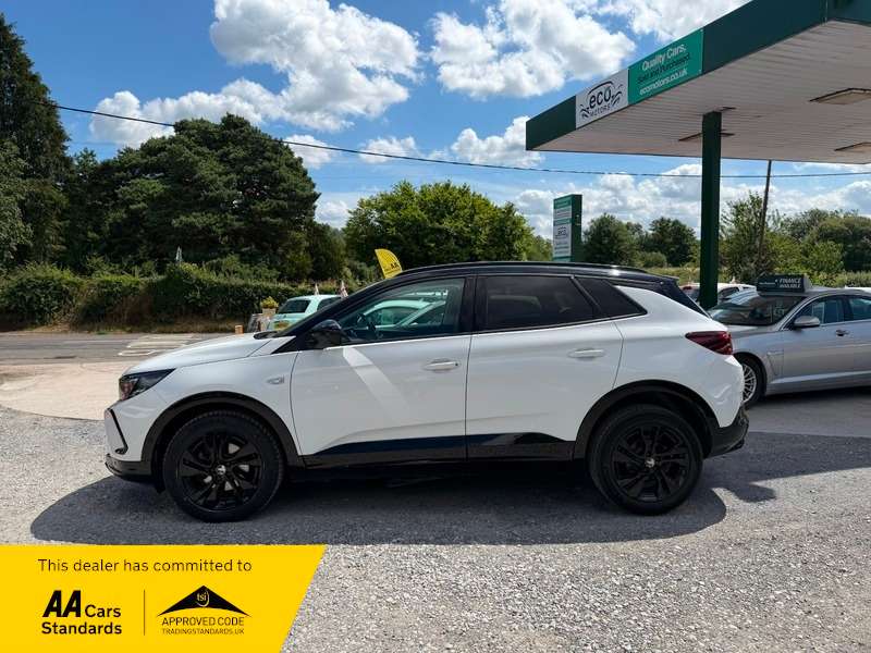 A 2023 VAUXHALL GRANDLAND GS, LOADED WITH TECH, DRIVES PERFECT, LIKE NEW INSIDE AND OUT, 2 TONE PAINT, BLACK ALLOYS A 2023 VAUXHALL GRANDLAND GS, LOADED WITH TECH, DRIVES PERFECT, LIKE NEW INSIDE AND OUT, 2 TONE PAINT, BLACK ALLOYS