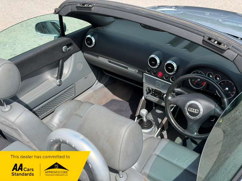 2004 AUDI TT 2004 AUDI TT