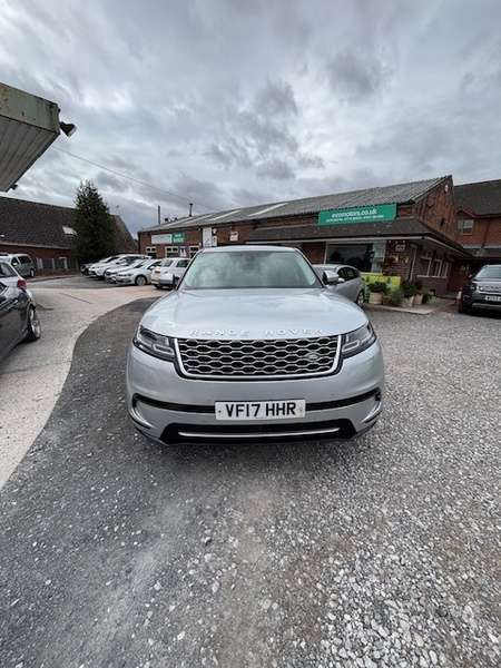 A 2017 LAND ROVER RANGE ROVER VELAR SE D240 AUTO-SAT NAVIGATION-HEATED SEATS-PANORAMIC ROOF-UPGRADED SOUND SYSTEM-PARKING CAMERA-MAIN DEALER SERVICE HISTORY!! A 2017 LAND ROVER RANGE ROVER VELAR SE D240 AUTO-SAT NAVIGATION-HEATED SEATS-PANORAMIC ROOF-UPGRADED SOUND SYSTEM-PARKING CAMERA-MAIN DEALER SERVICE HISTORY!!