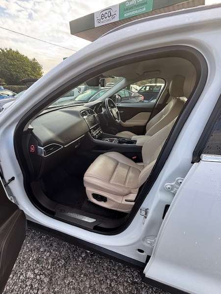 2016 JAGUAR F-PACE 2016 JAGUAR F-PACE