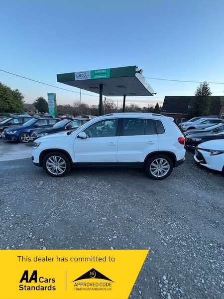 A 2016 VOLKSWAGEN TIGUAN MATCH EDITION TDI BMT-SAT NAVIGATION-FRONT AND REAR PARKING SENSORS-CAMBELT CHANGED IN 2025!! A 2016 VOLKSWAGEN TIGUAN MATCH EDITION TDI BMT-SAT NAVIGATION-FRONT AND REAR PARKING SENSORS-CAMBELT CHANGED IN 2025!!