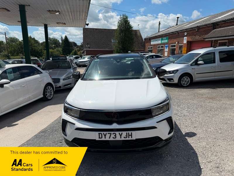 A 2023 VAUXHALL GRANDLAND GS, LOADED WITH TECH, DRIVES PERFECT, LIKE NEW INSIDE AND OUT, 2 TONE PAINT, BLACK ALLOYS A 2023 VAUXHALL GRANDLAND GS, LOADED WITH TECH, DRIVES PERFECT, LIKE NEW INSIDE AND OUT, 2 TONE PAINT, BLACK ALLOYS