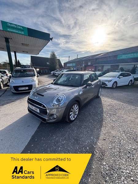 A 2016 MINI MINI COOPER SD-MANUAL-SAT NAVIGATION-VERY SOUGHT AFTER VEHICLE IN METALLIC SILVER-GOOD SERVICE HISTORY-2 KEYS-£35 ROAD TAX!! A 2016 MINI MINI COOPER SD-MANUAL-SAT NAVIGATION-VERY SOUGHT AFTER VEHICLE IN METALLIC SILVER-GOOD SERVICE HISTORY-2 KEYS-£35 ROAD TAX!!