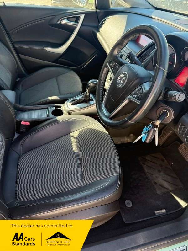 2011 VAUXHALL ASTRA 2011 VAUXHALL ASTRA