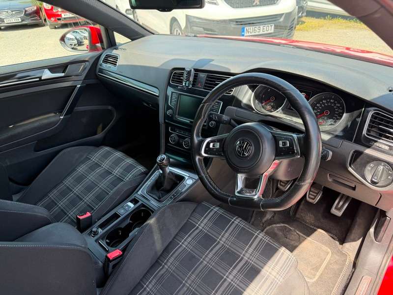 2015 VOLKSWAGEN GOLF 2015 VOLKSWAGEN GOLF