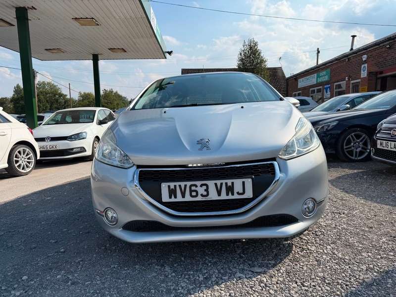 A 2013 PEUGEOT 208 IDEAL FIRST CAR LOW INSURANCE HDI ACTIVE, A/C, SURROUND SPEAKERS, ALLOYS, LOVELY CAR A 2013 PEUGEOT 208 IDEAL FIRST CAR LOW INSURANCE HDI ACTIVE, A/C, SURROUND SPEAKERS, ALLOYS, LOVELY CAR